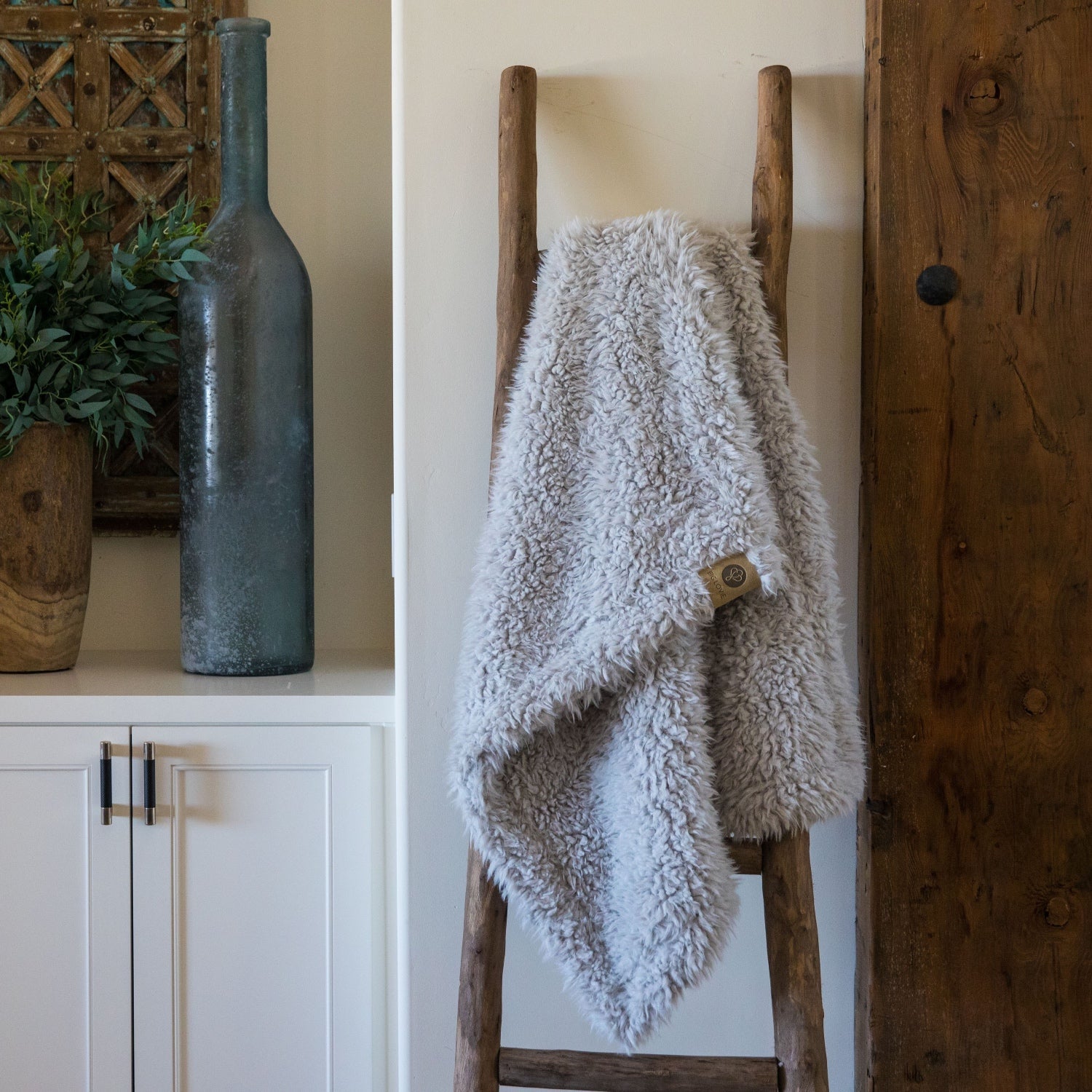 ANGEL PLUSH BLANKET | LITTLE - SILVER CLOUD-1